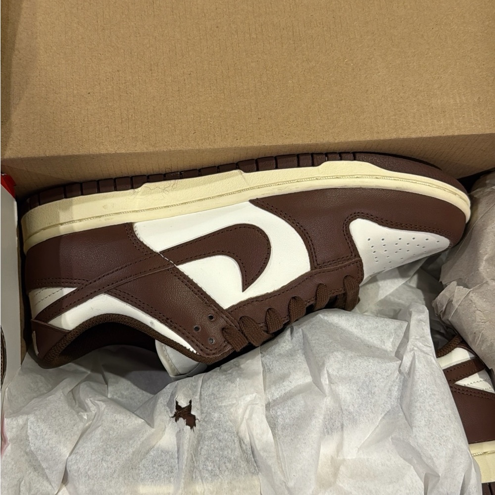 W NIKE DUNK LOW
SAIL/CACAO WOW-COCONUT MILK
